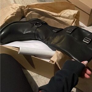 Frye and Co. Womens Flat Heel Moto boots. Black, size 8